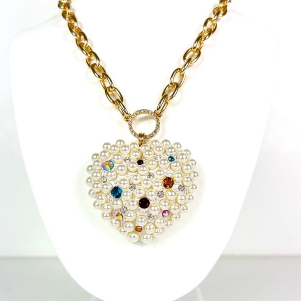 Betsey Johnson Faux Pearl Heart Rhinestone Statement Necklace NEW